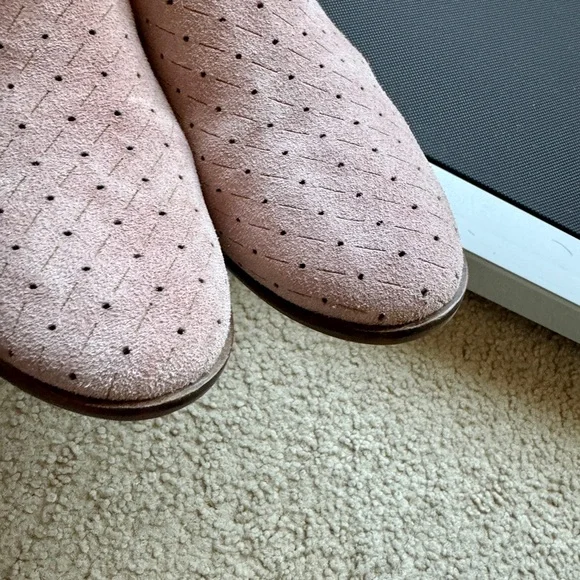 Lucky Brand Women's Dusty pink ankle boots - Picture 5 of 9